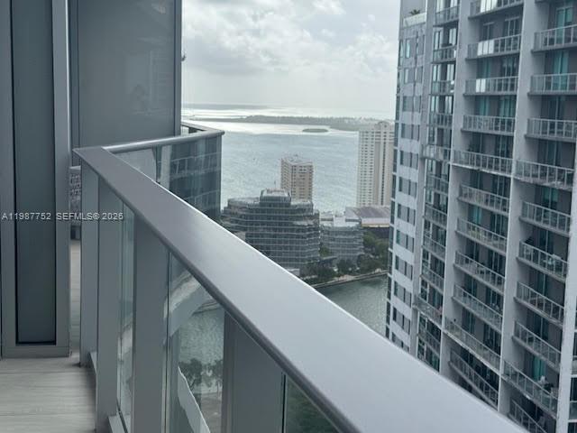 77 SE 5th St #3008 Miami, FL 33131