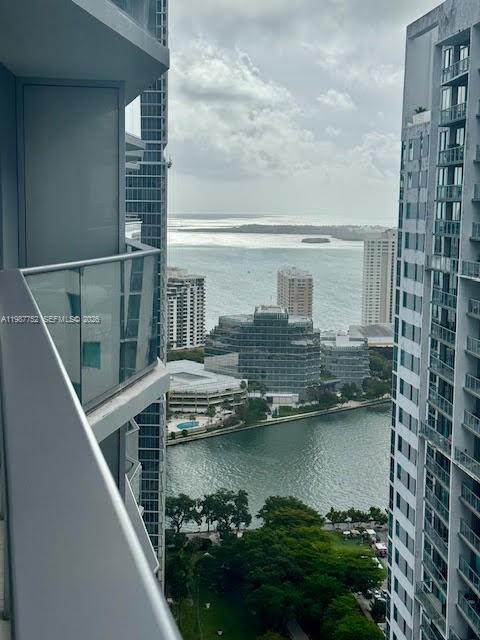 77 SE 5th St #3008 Miami, FL 33131