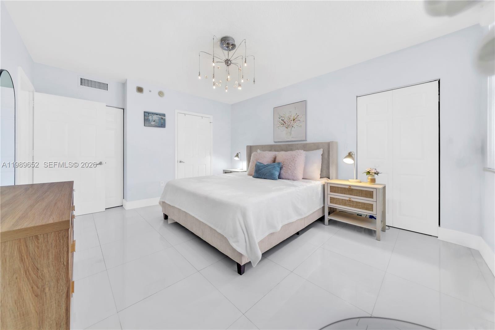 image 2080 Ocean Drive8