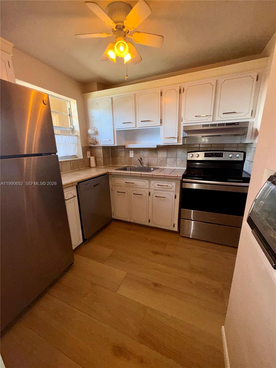 4100 Crystal Lk Dr #407 Deerfield Beach, FL 33064