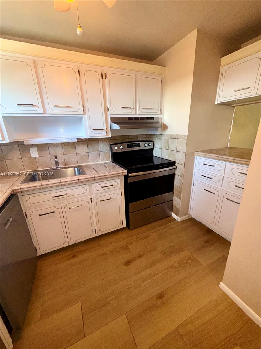 4100 Crystal Lk Dr #407 Deerfield Beach, FL 33064