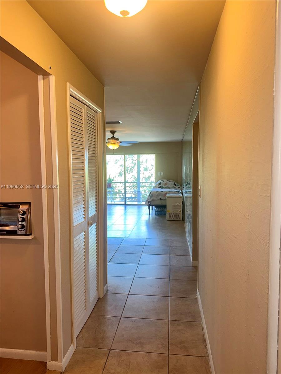 4100 Crystal Lk Dr #407 Deerfield Beach, FL 33064