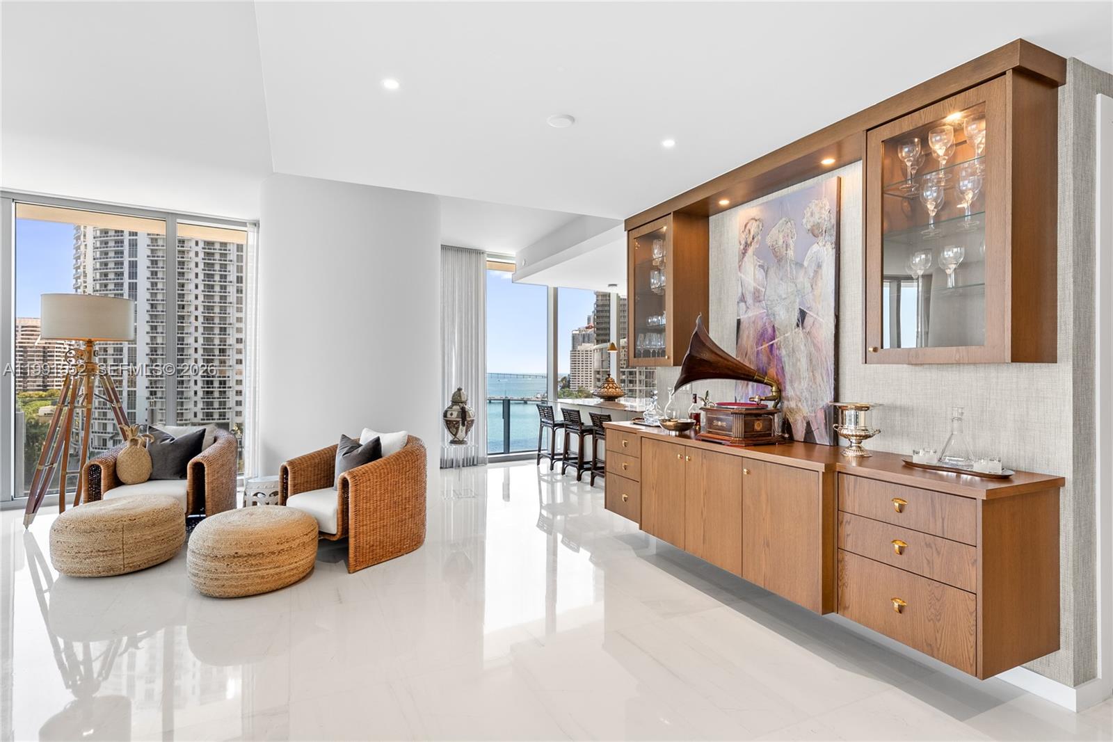 300 Biscayne Blvd Way #901E Miami, FL 33131