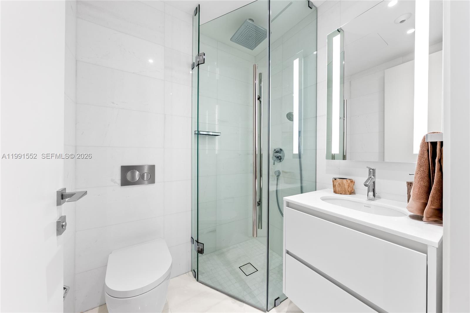 300 Biscayne Blvd Way #901E Miami, FL 33131