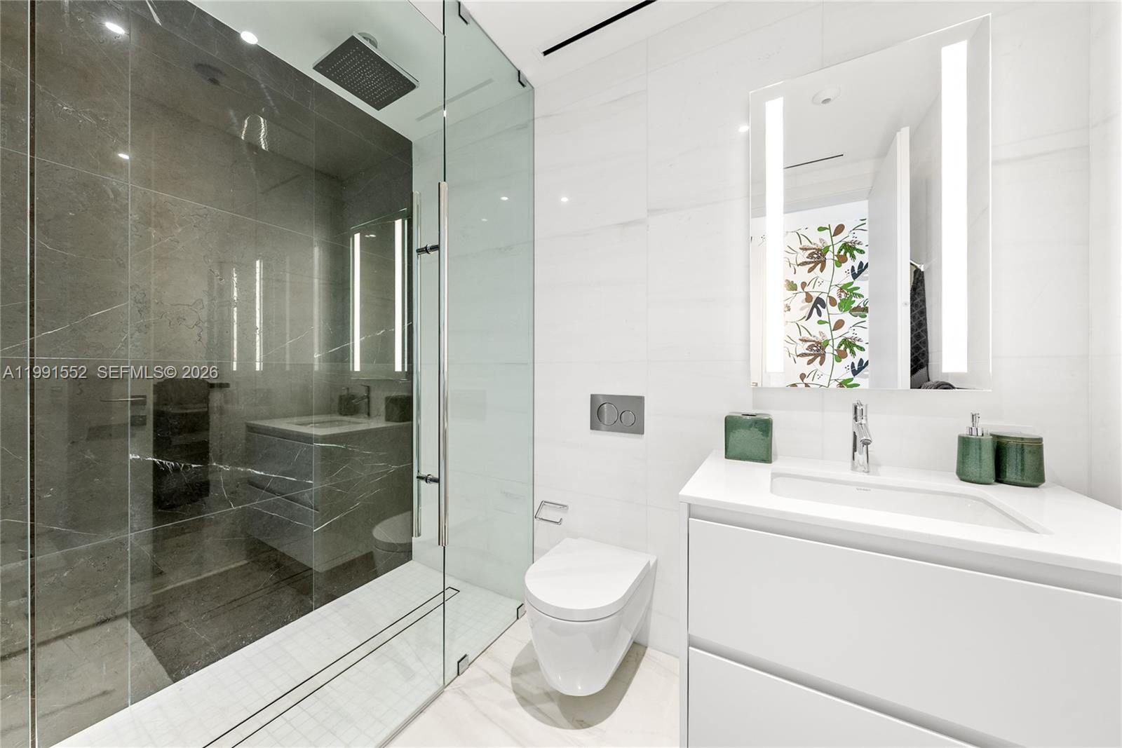 300 Biscayne Blvd Way #901E Miami, FL 33131