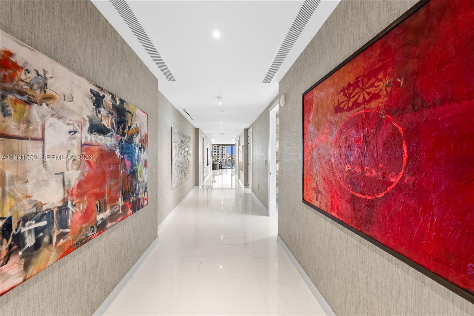 300 Biscayne Blvd Way #901E Miami, FL 33131