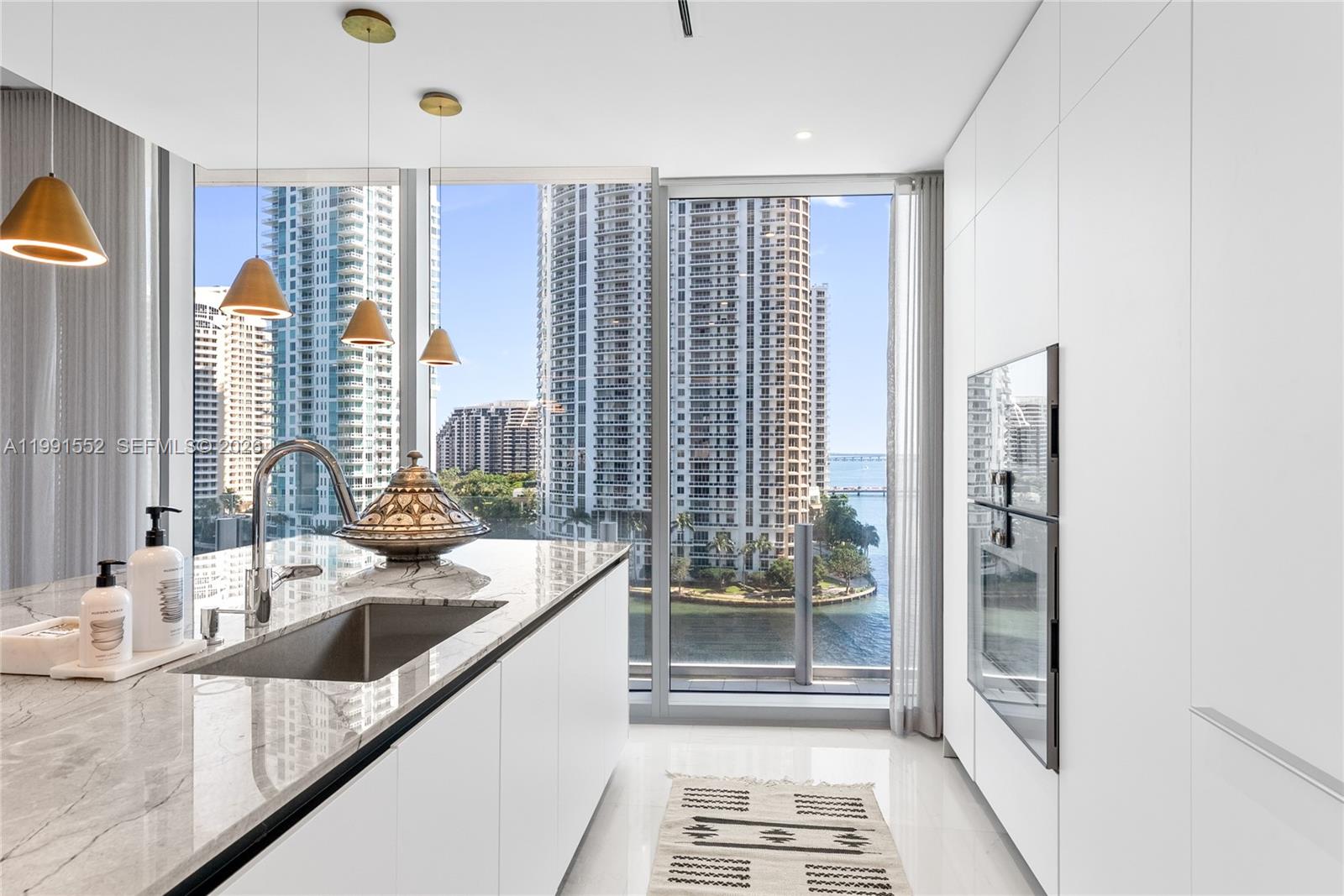 300 Biscayne Blvd Way #901E Miami, FL 33131