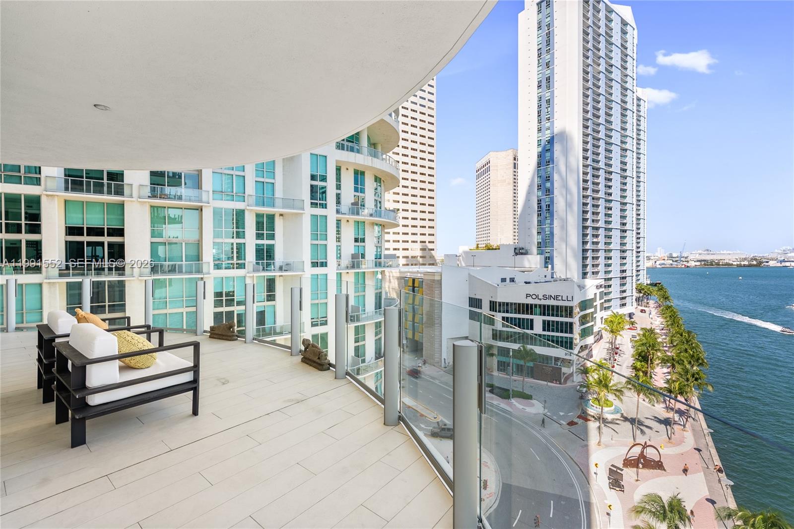 300 Biscayne Blvd Way #901E Miami, FL 33131