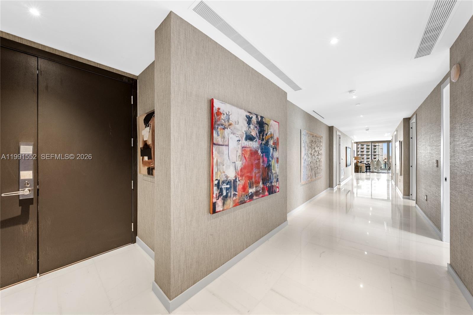 300 Biscayne Blvd Way #901E Miami, FL 33131