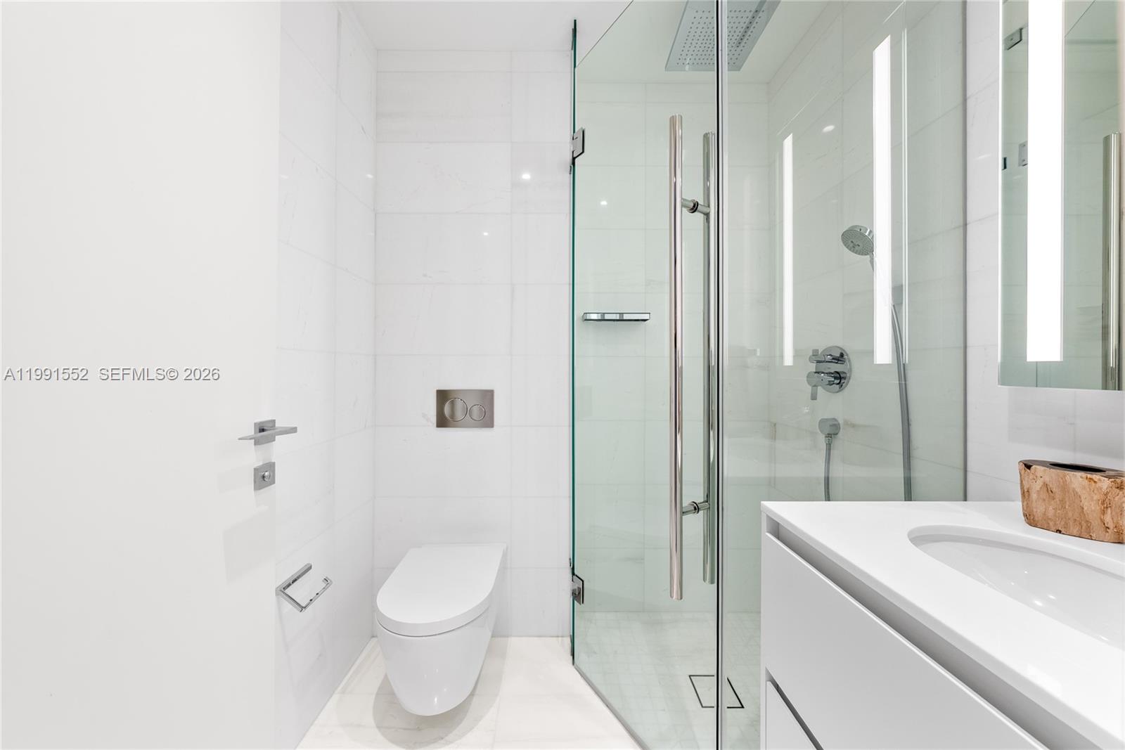 300 Biscayne Blvd Way #901E Miami, FL 33131