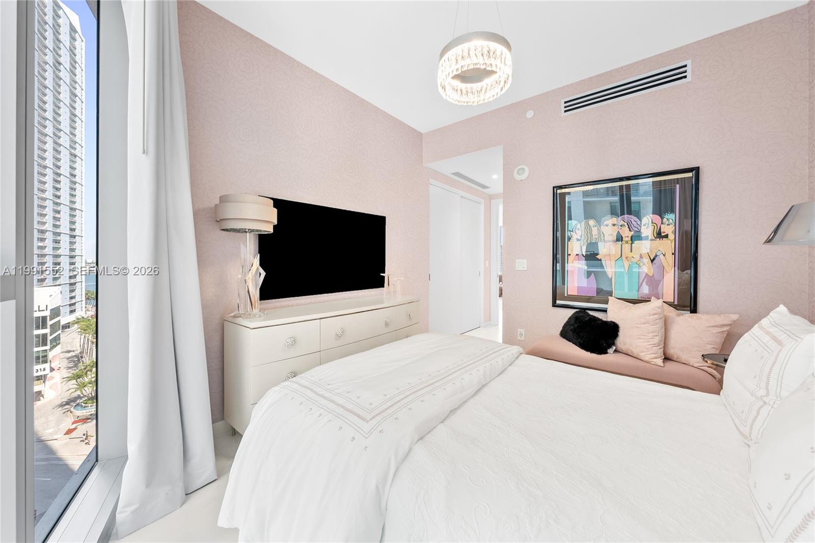 300 Biscayne Blvd Way #901E Miami, FL 33131