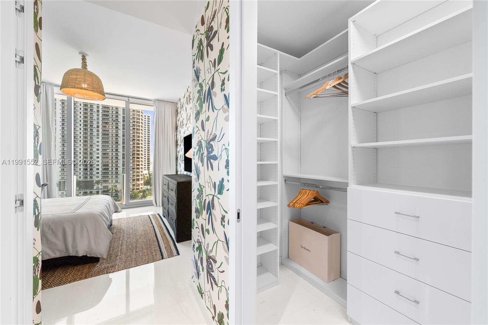 300 Biscayne Blvd Way #901E Miami, FL 33131