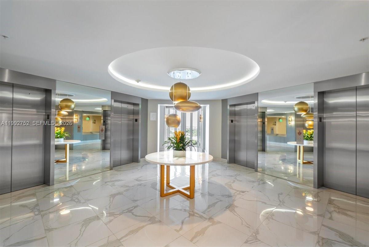 image Harbour House24