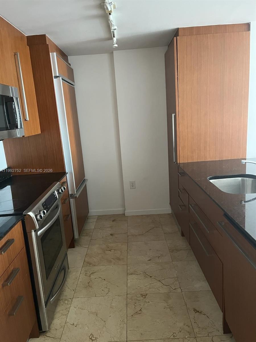 image Harbour House7