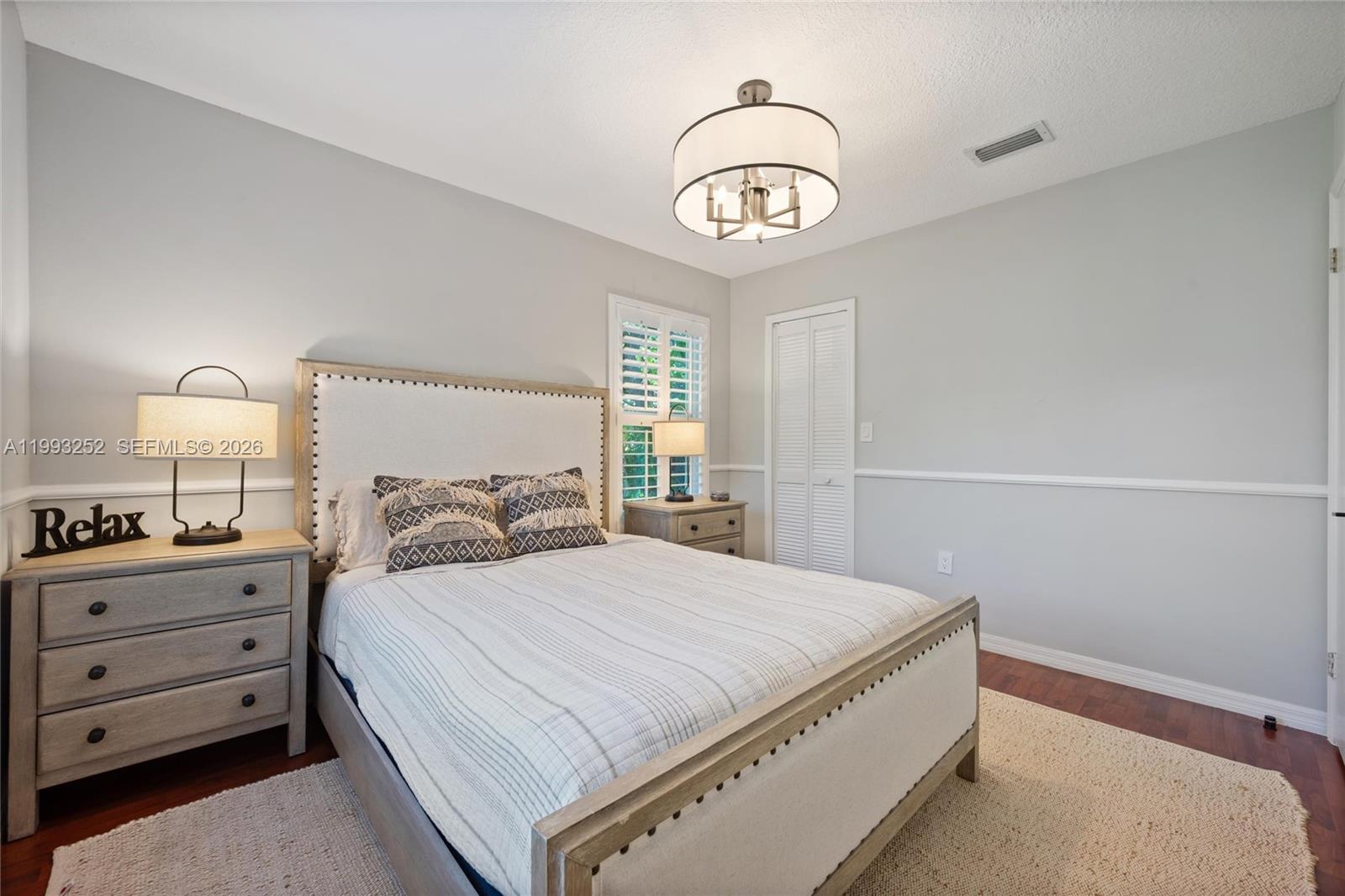 3274 Gifford Ln Miami, FL 33133