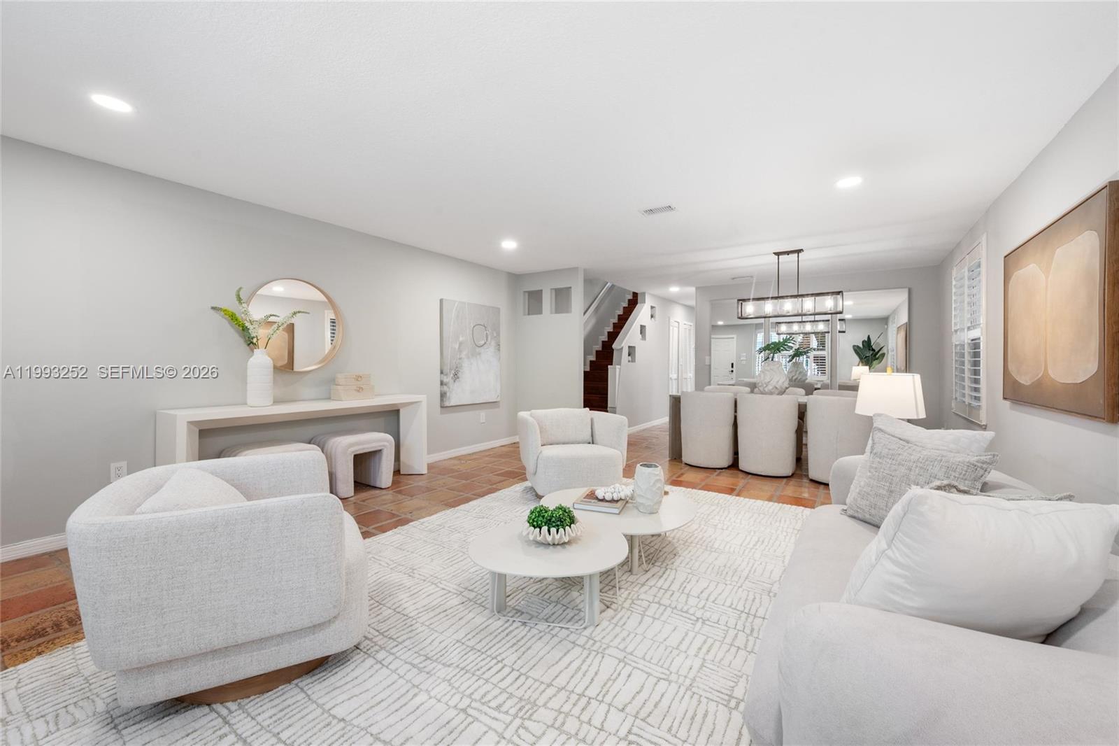 3274 Gifford Ln Miami, FL 33133