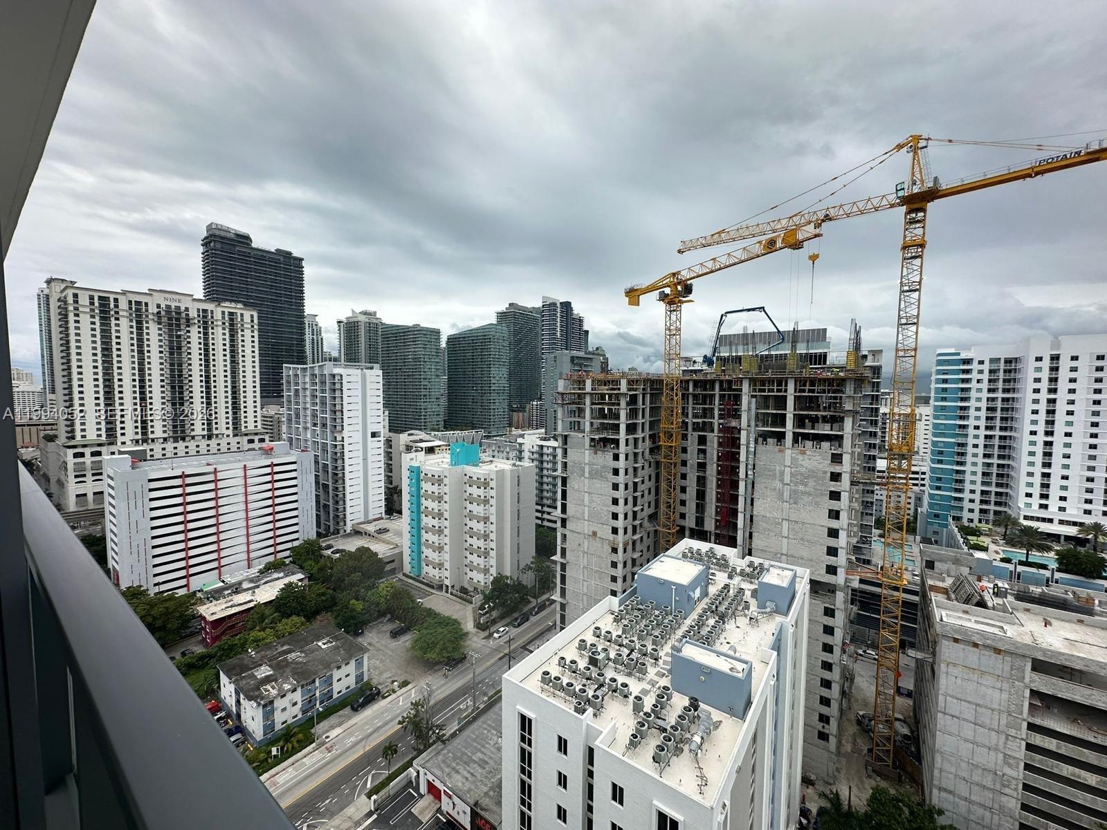 image Smart Brickell I11