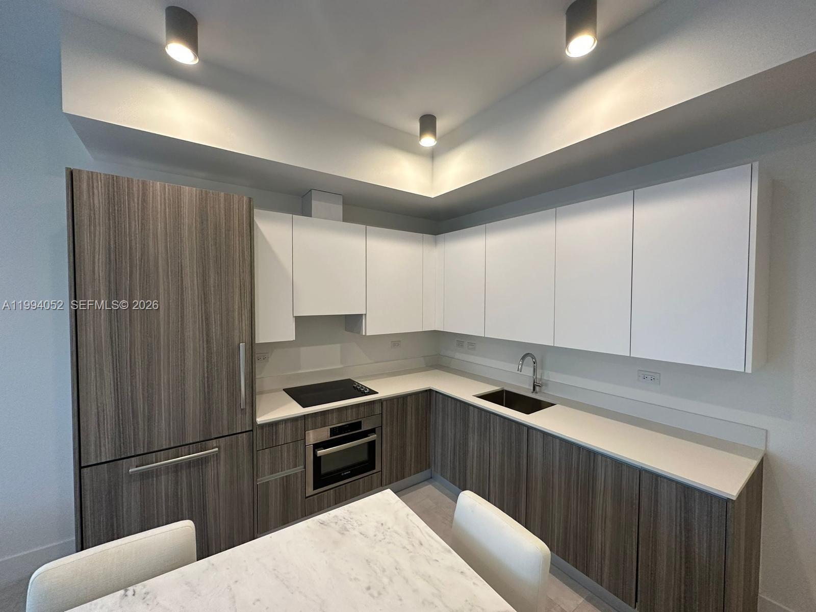 image Smart Brickell I1