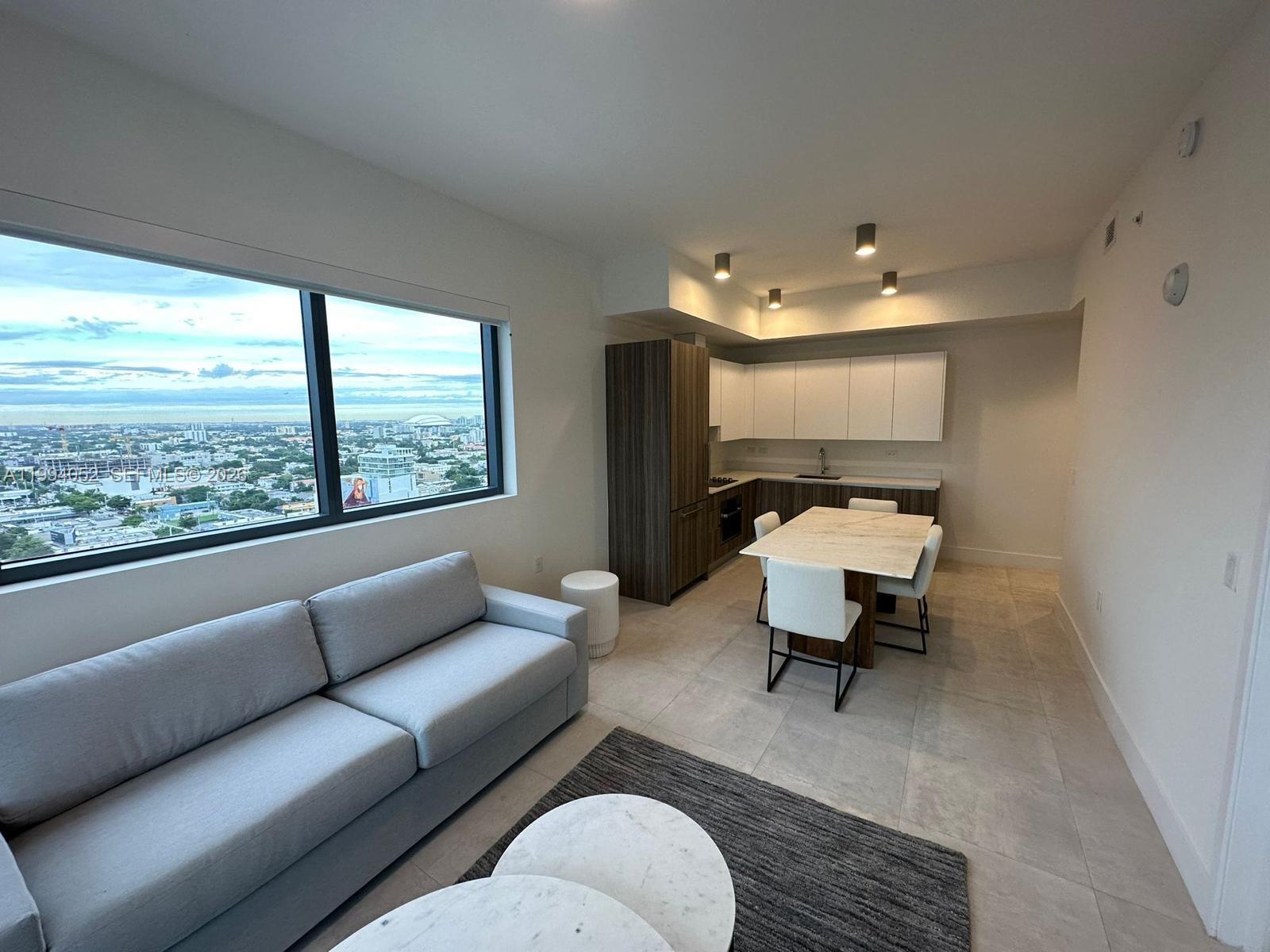 image Smart Brickell I2