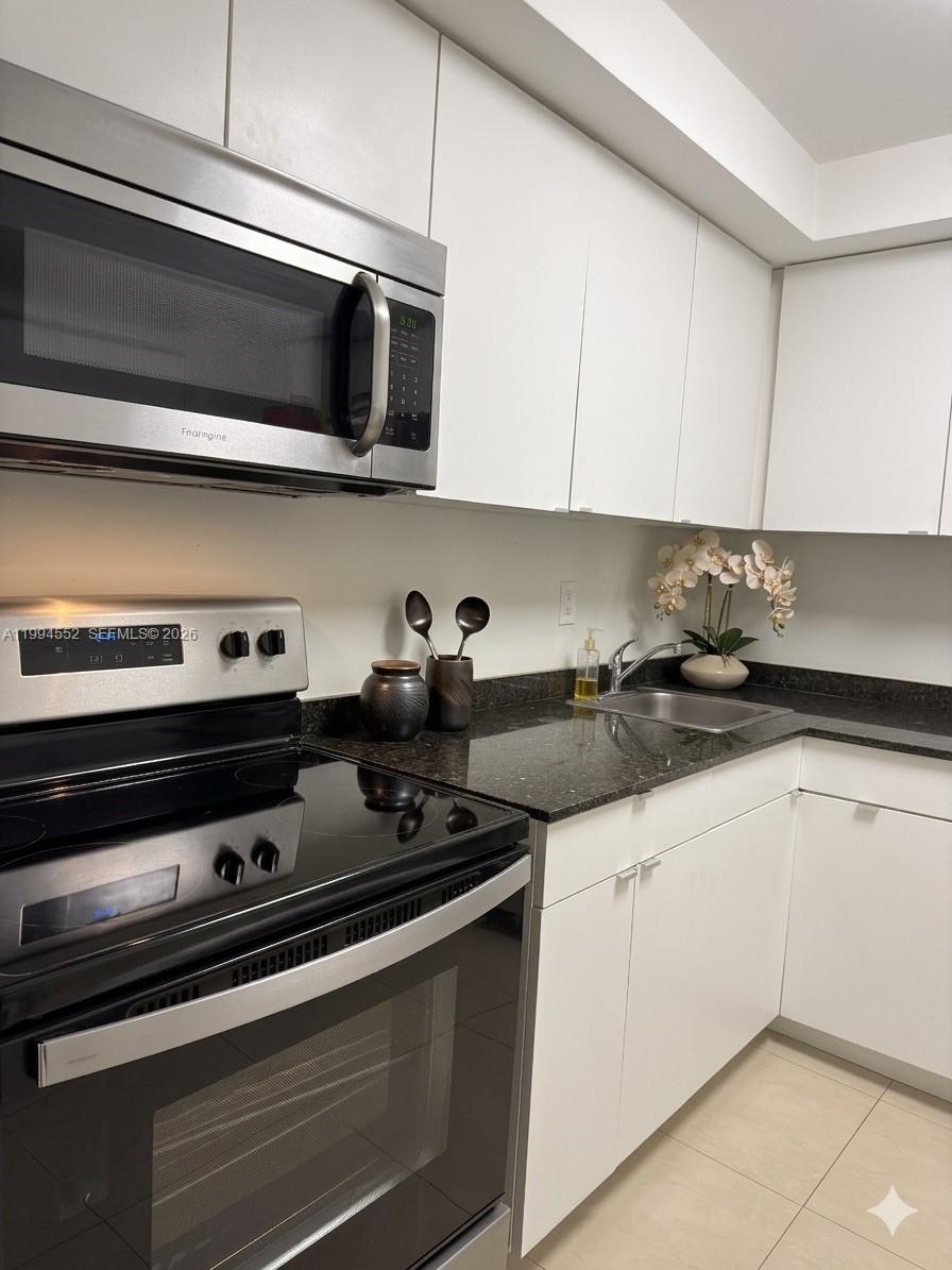 1881 Middle Riv Dr #704 Fort Lauderdale, FL 33305