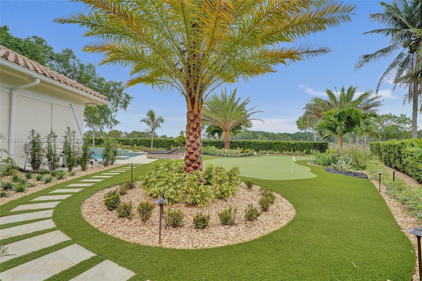 2512 Princeton Ct Weston, FL 33327