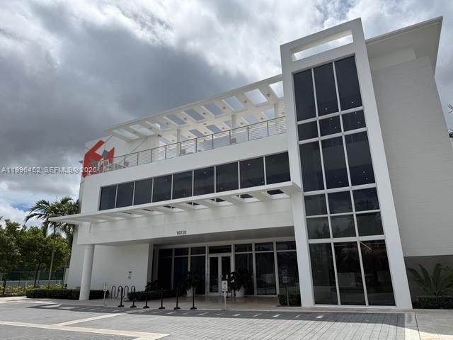 10412 NW 63rd Ter Doral, FL 33178