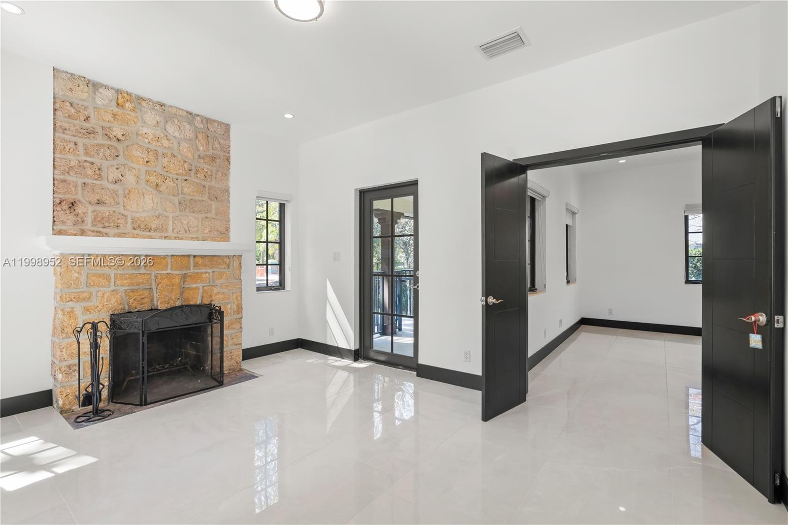 519 Alhambra Cir Coral Gables, FL 33134