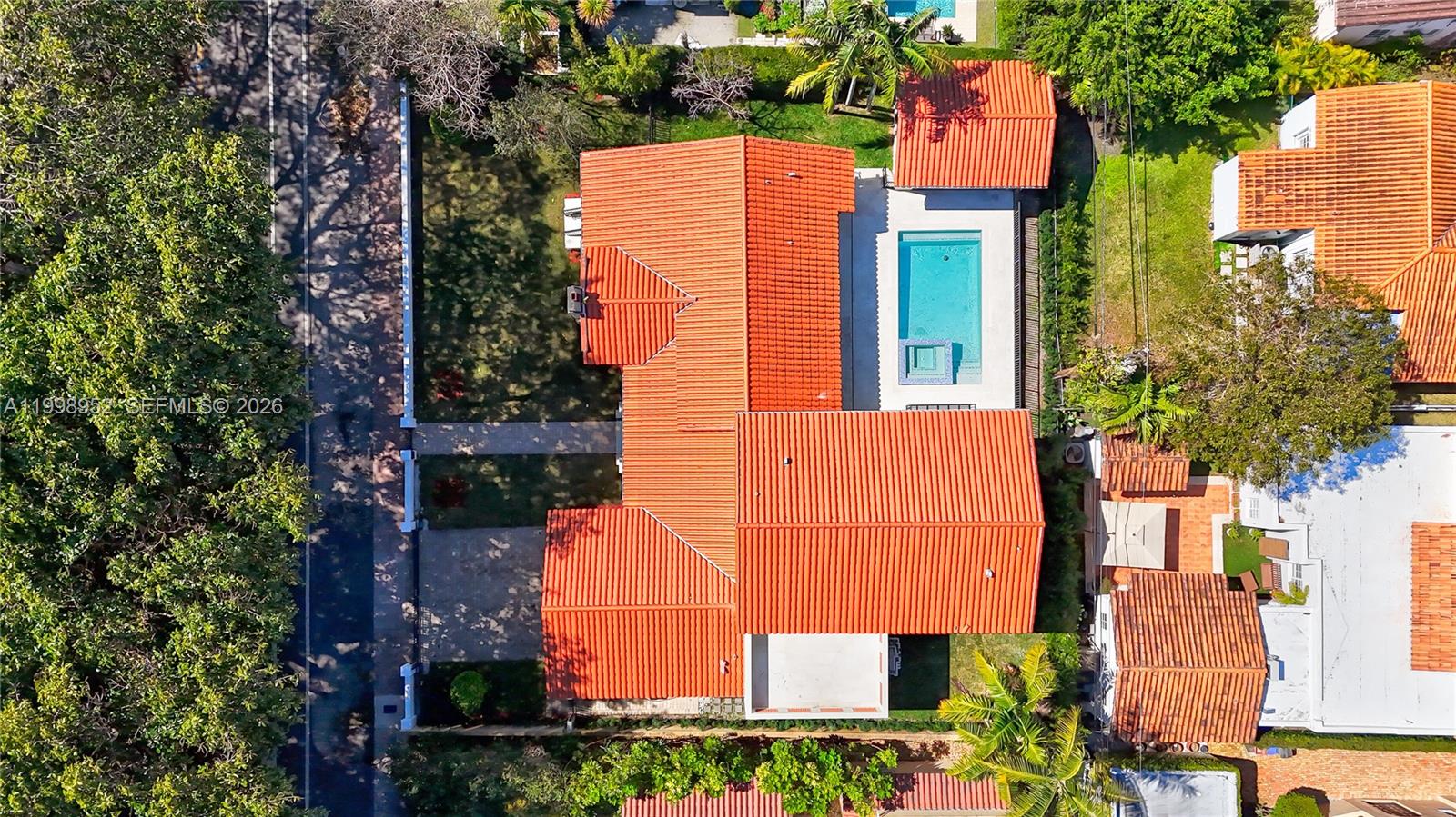 519 Alhambra Cir Coral Gables, FL 33134