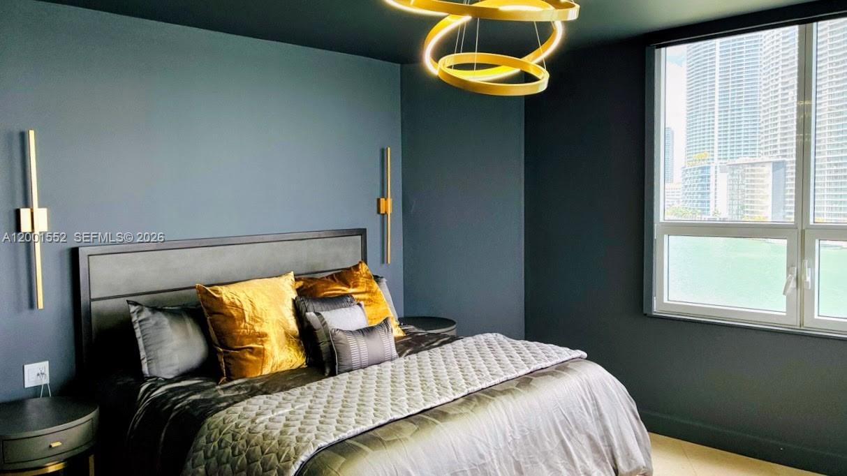 848 Brickell Key Dr #806 Miami, FL 33131