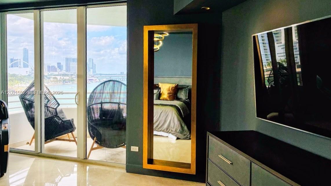 848 Brickell Key Dr #806 Miami, FL 33131