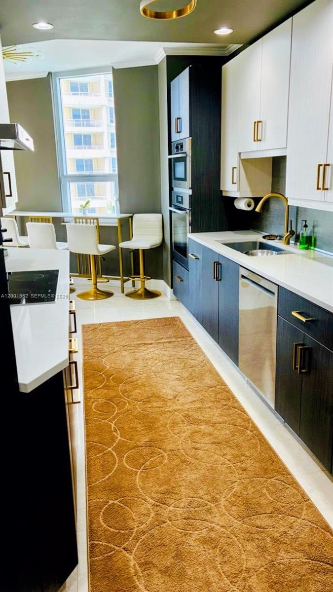 848 Brickell Key Dr #806 Miami, FL 33131