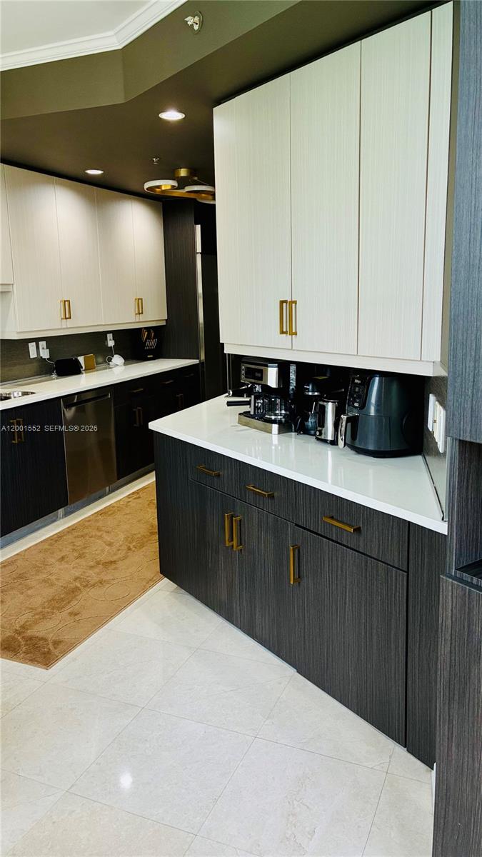 848 Brickell Key Dr #806 Miami, FL 33131