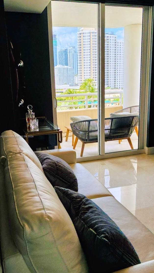 848 Brickell Key Dr #806 Miami, FL 33131