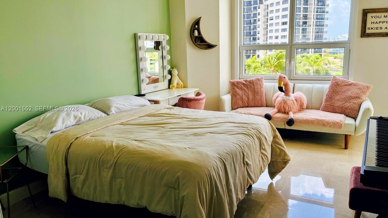 848 Brickell Key Dr #806 Miami, FL 33131