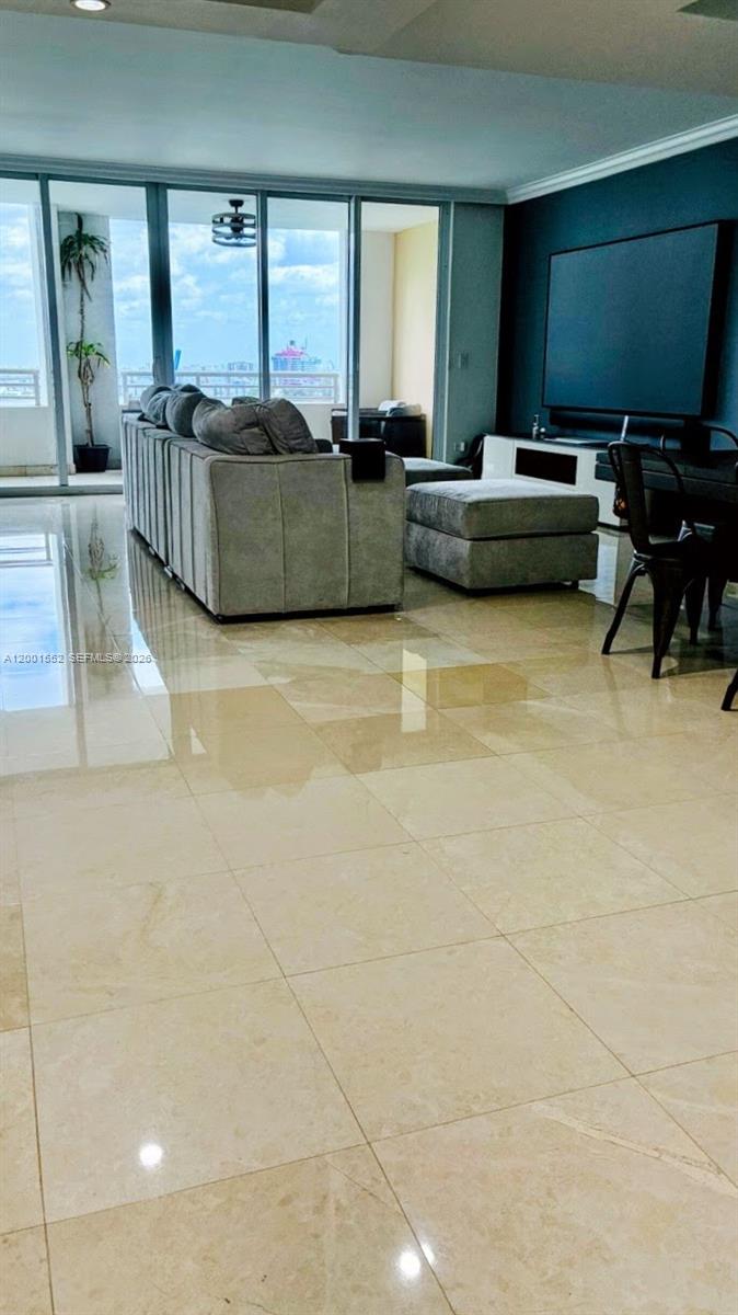 848 Brickell Key Dr #806 Miami, FL 33131