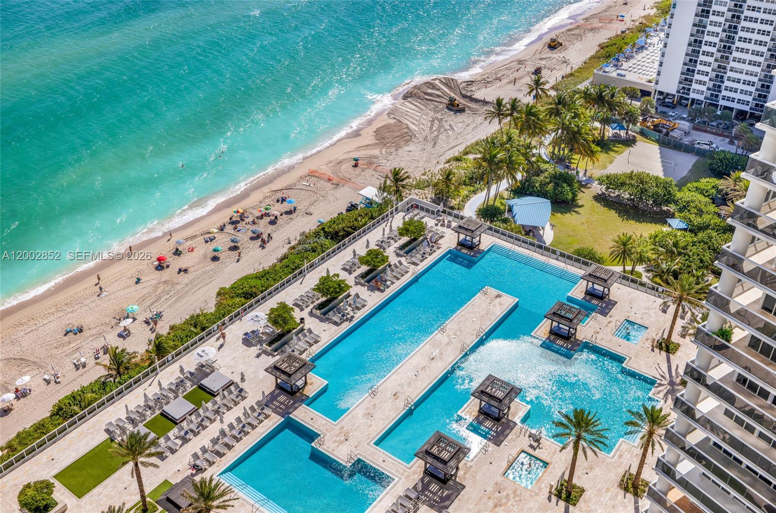 image Beach Club 220