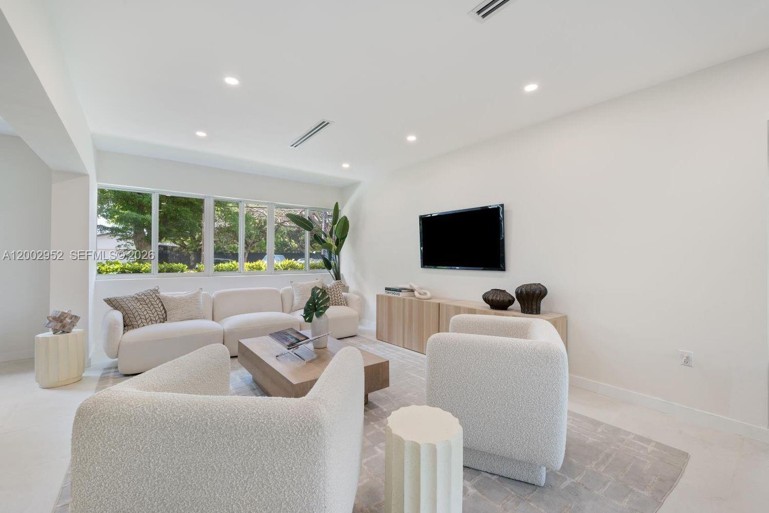 8405 SW 144th St Palmetto Bay, FL 33158