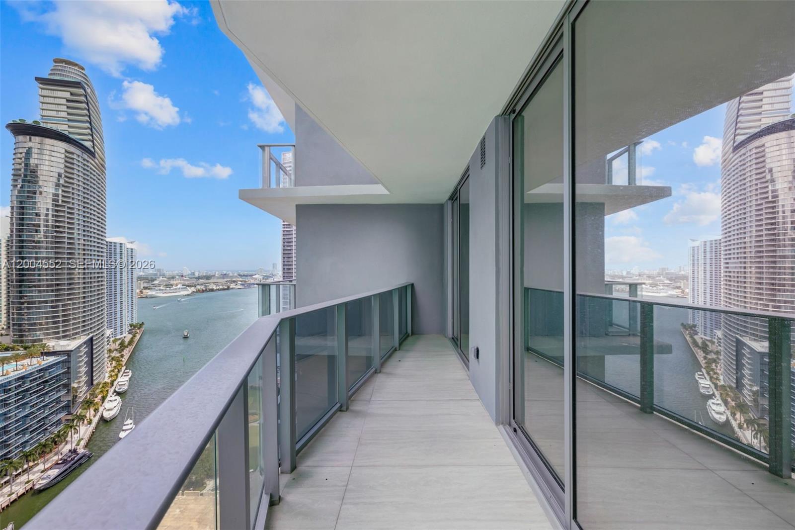 77 SE 5th St #3205 Miami, FL 33131