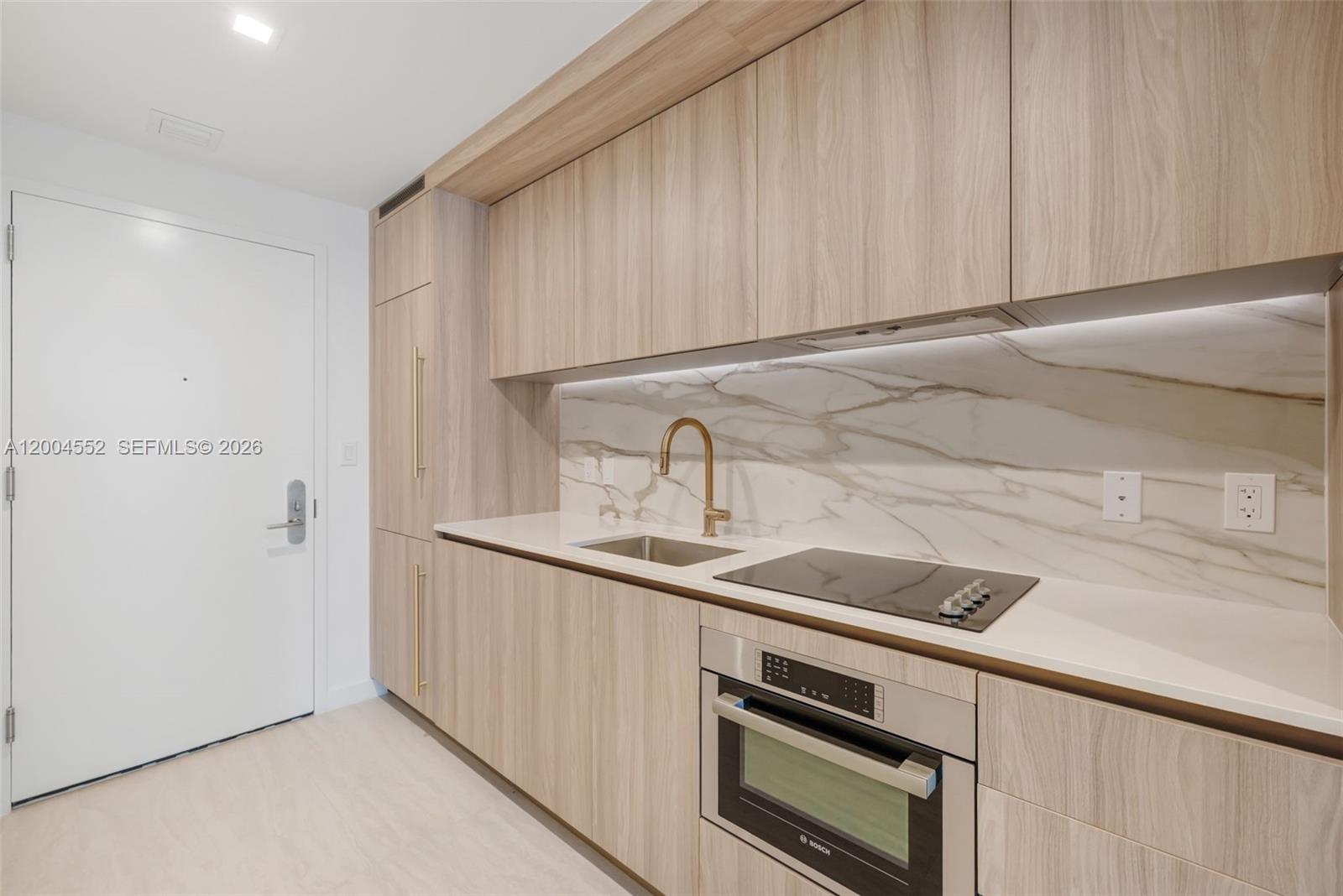 77 SE 5th St #3205 Miami, FL 33131