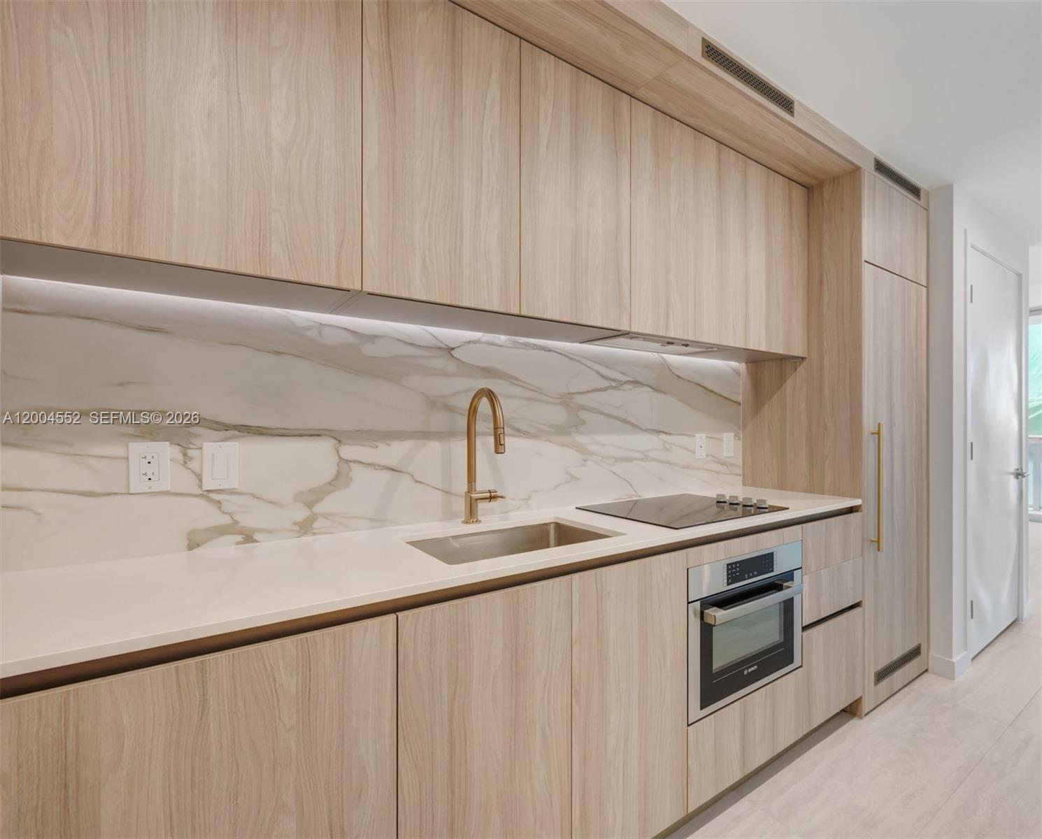 77 SE 5th St #3205 Miami, FL 33131