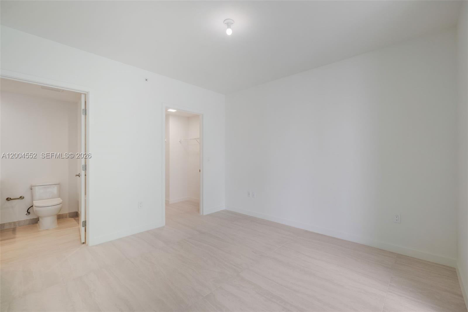 77 SE 5th St #3205 Miami, FL 33131