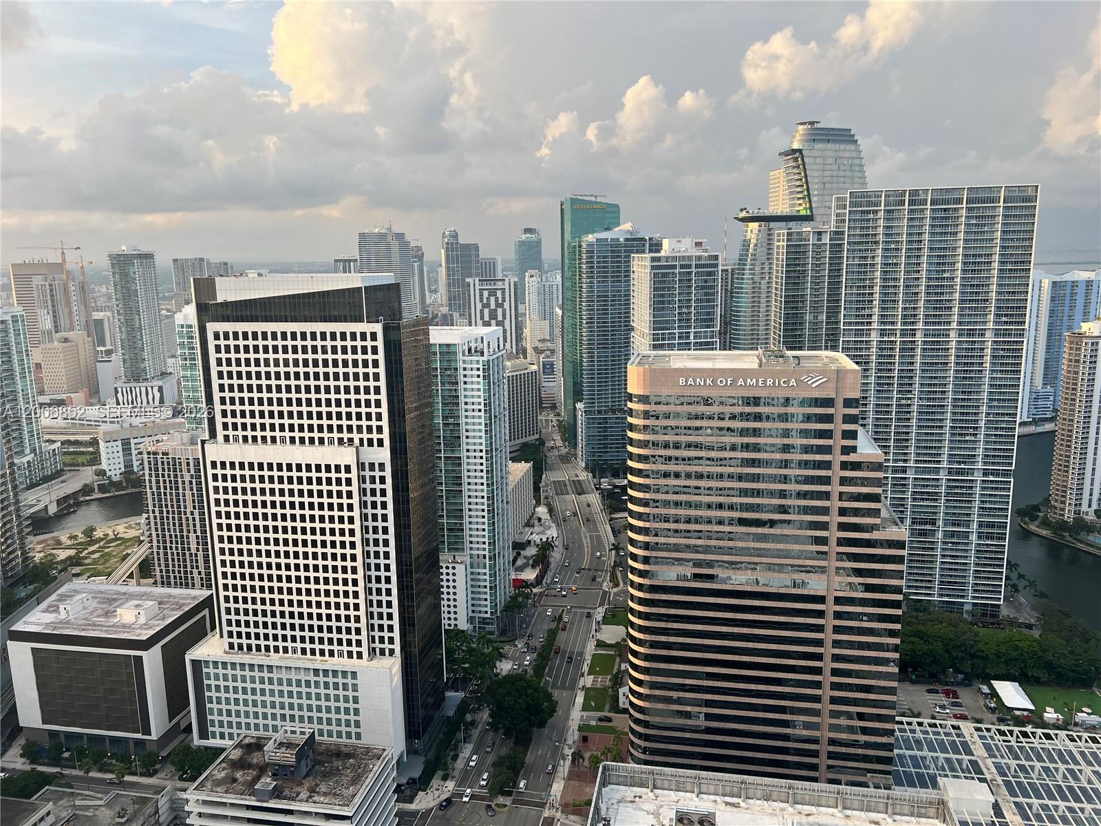 image The Plaza on Brickell East32