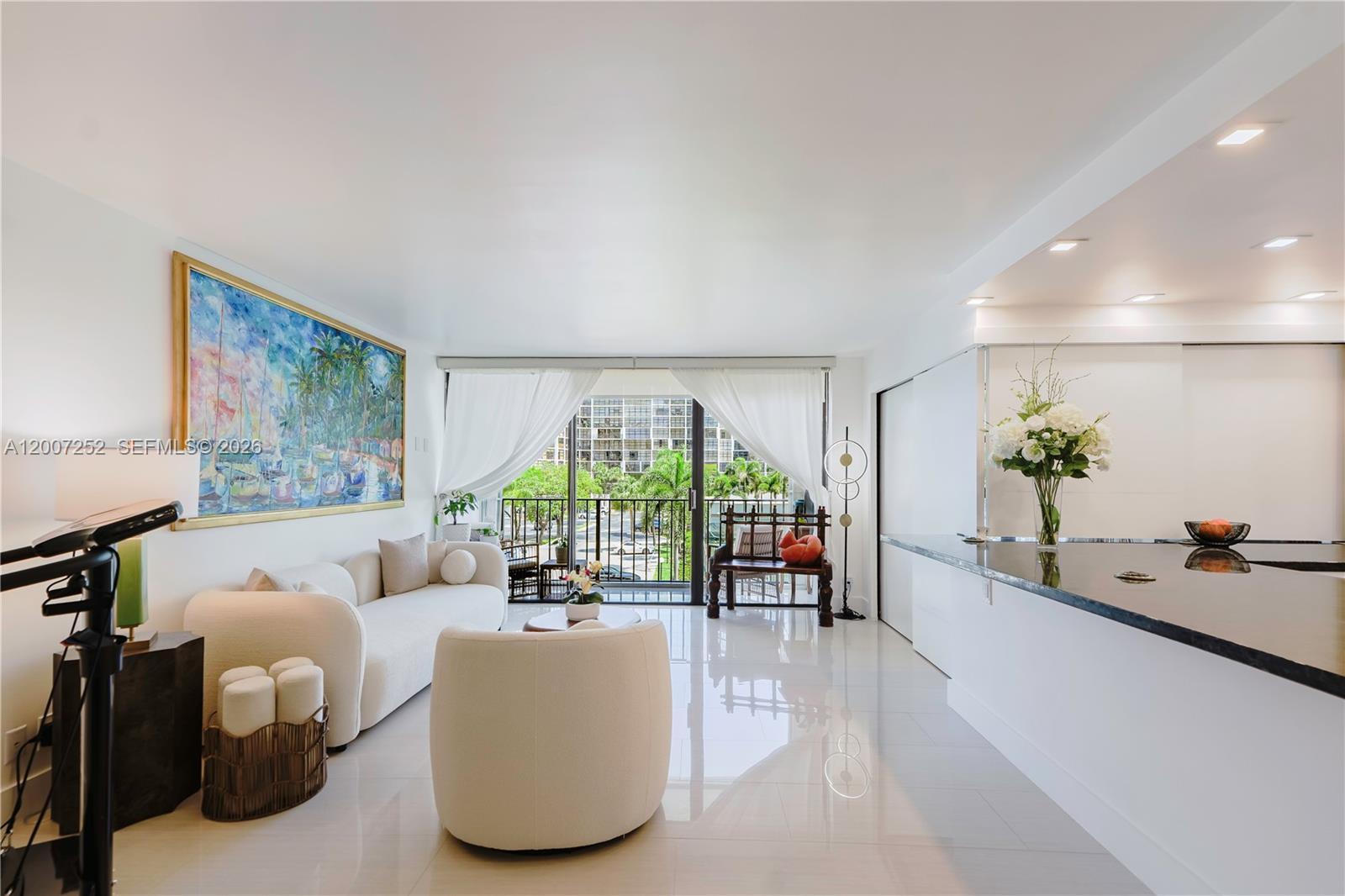 400 Leslie Dr #319 Hallandale Beach, FL 33009