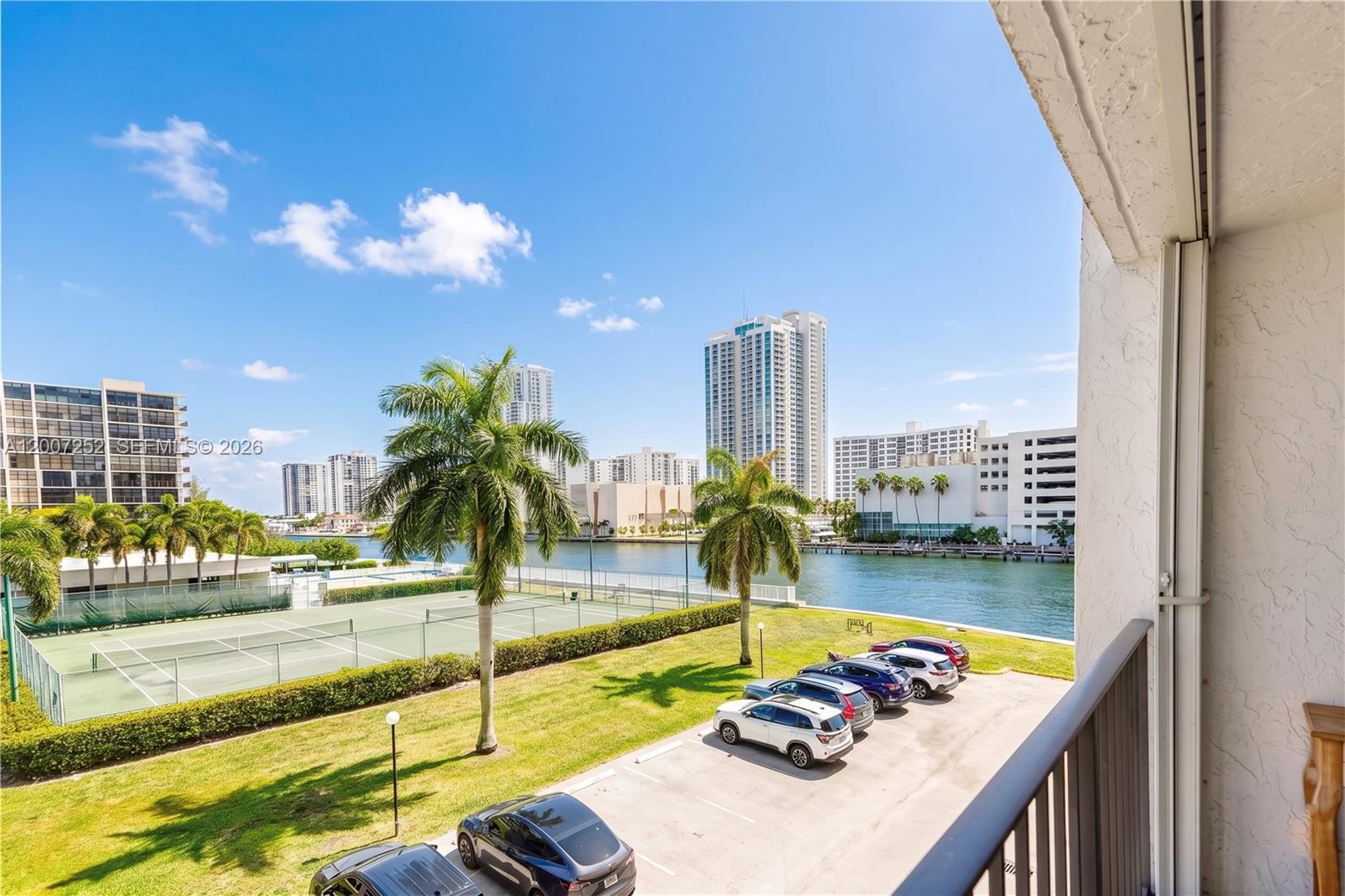 400 Leslie Dr #319 Hallandale Beach, FL 33009