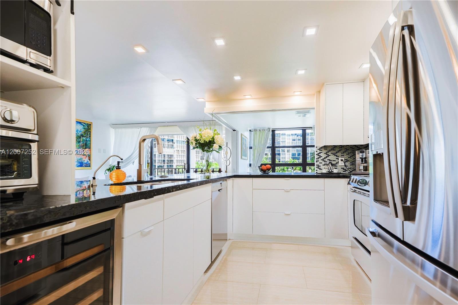 400 Leslie Dr #319 Hallandale Beach, FL 33009