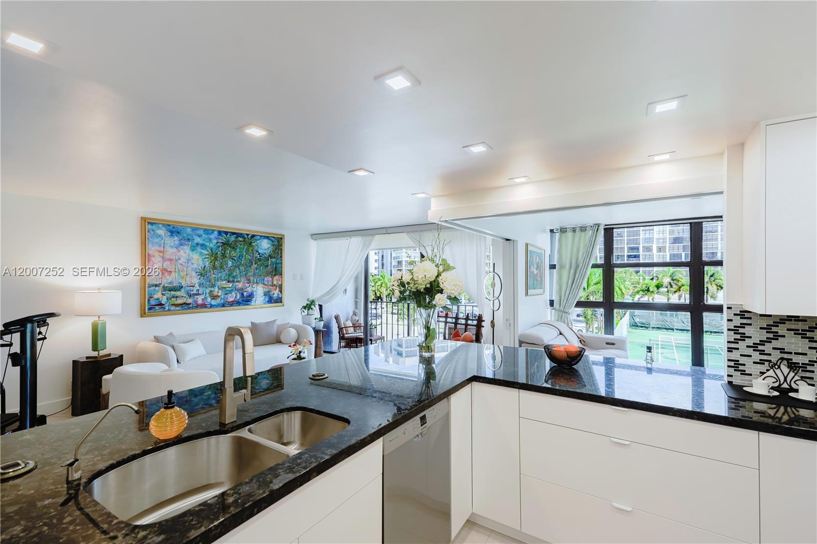 400 Leslie Dr #319 Hallandale Beach, FL 33009