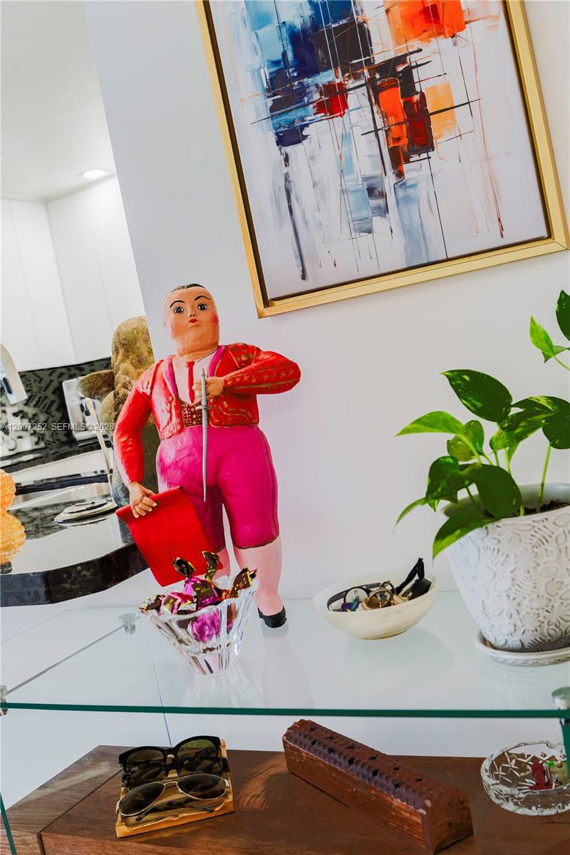 400 Leslie Dr #319 Hallandale Beach, FL 33009