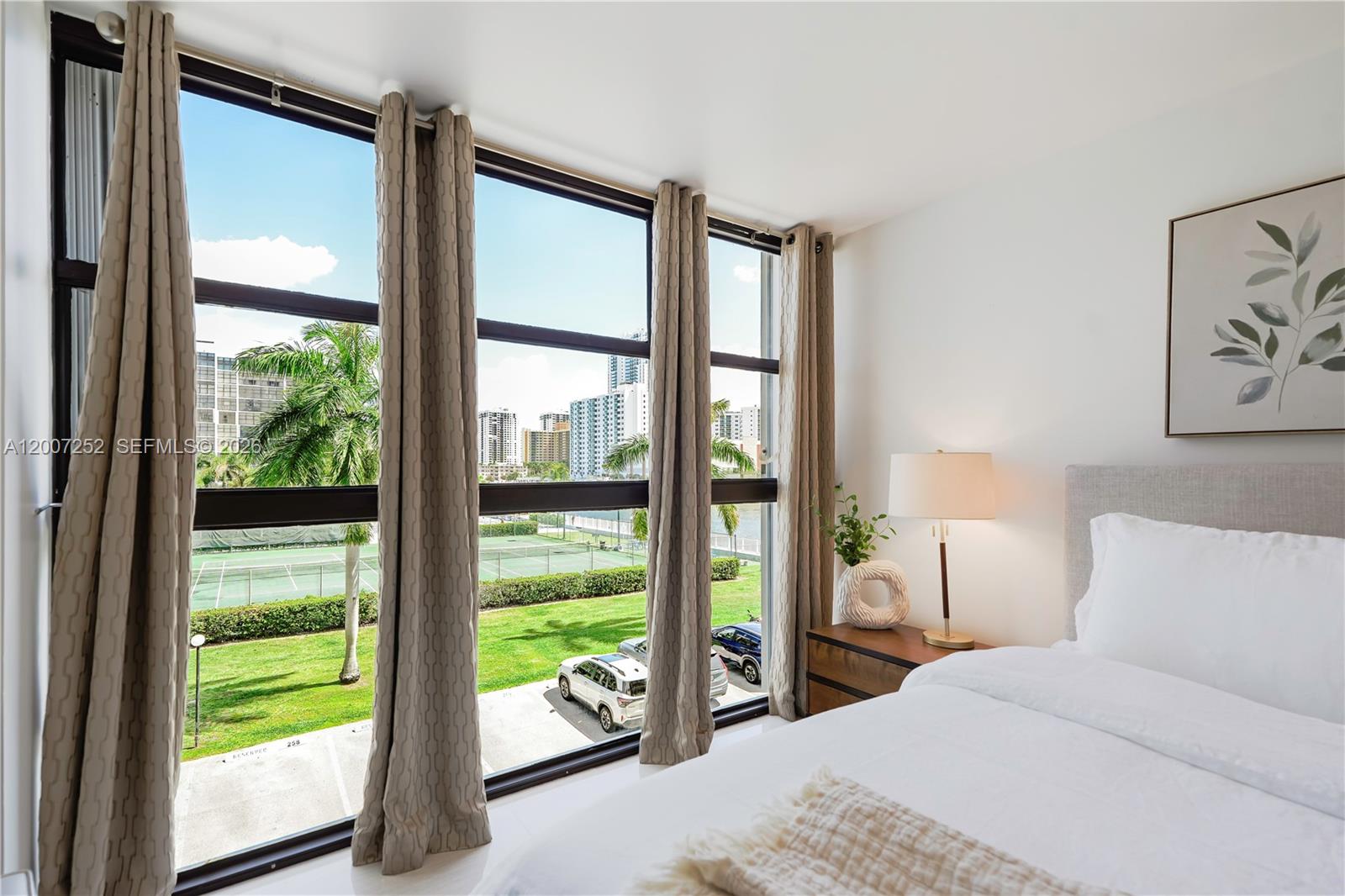 400 Leslie Dr #319 Hallandale Beach, FL 33009