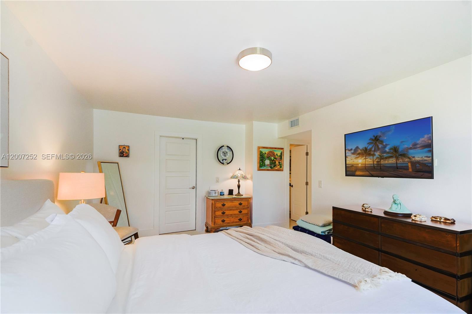 400 Leslie Dr #319 Hallandale Beach, FL 33009