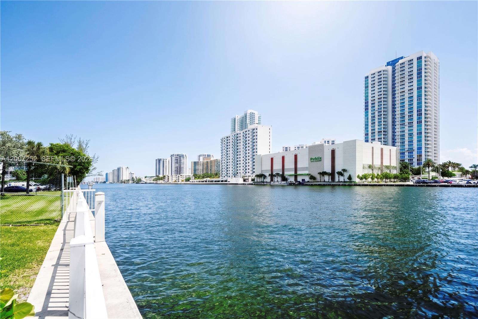 400 Leslie Dr #319 Hallandale Beach, FL 33009